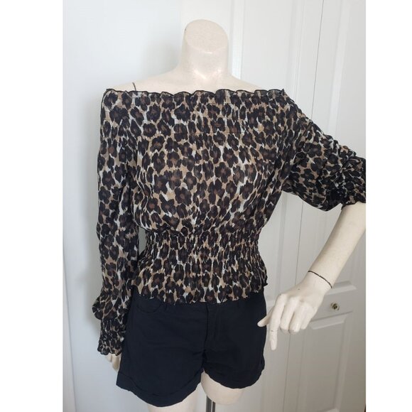 Ruffle Retro Style Blouse animal print puff sleeve top off shoulder medium - Picture 3 of 9